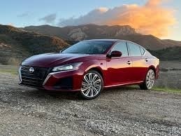 2023 Nissan Altima 2.0 SR