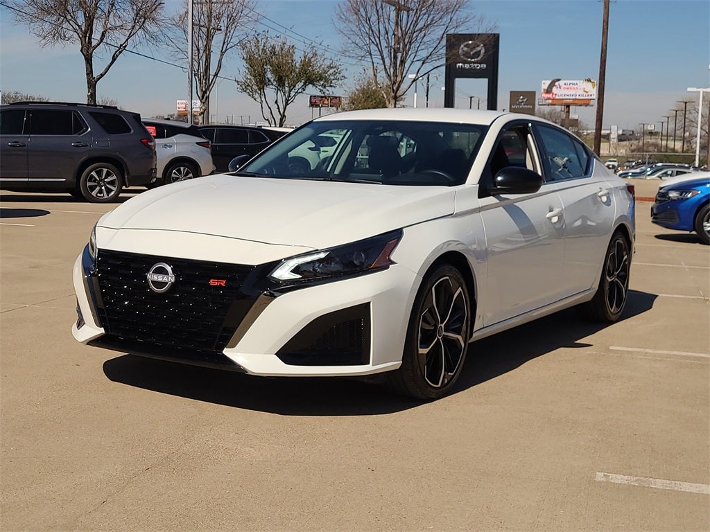 2024 Nissan Altima SR