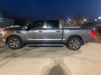 2017 Nissan Titan SV