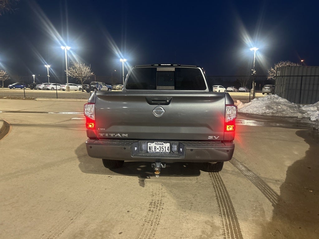 2017 Nissan Titan SV