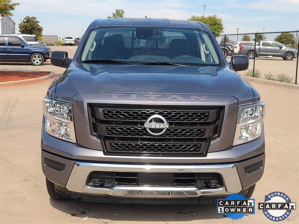 2023 Nissan Titan SV