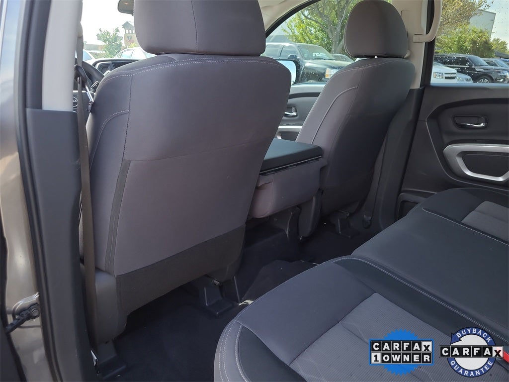 2023 Nissan Titan SV