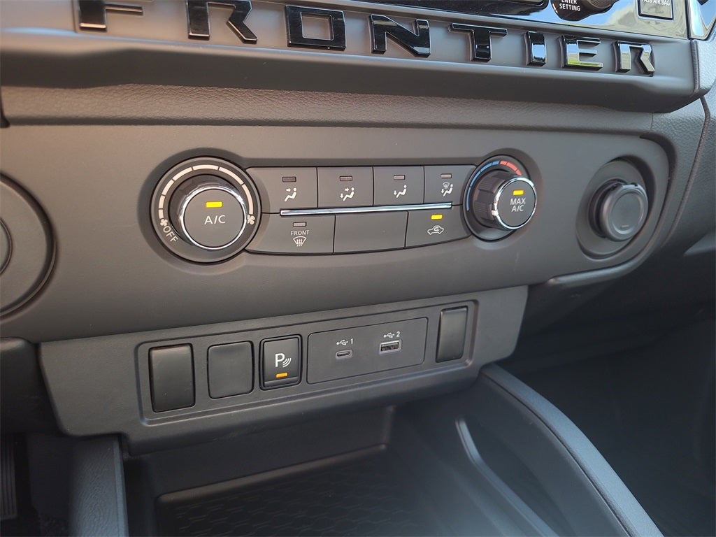 2026 Nissan Frontier SV