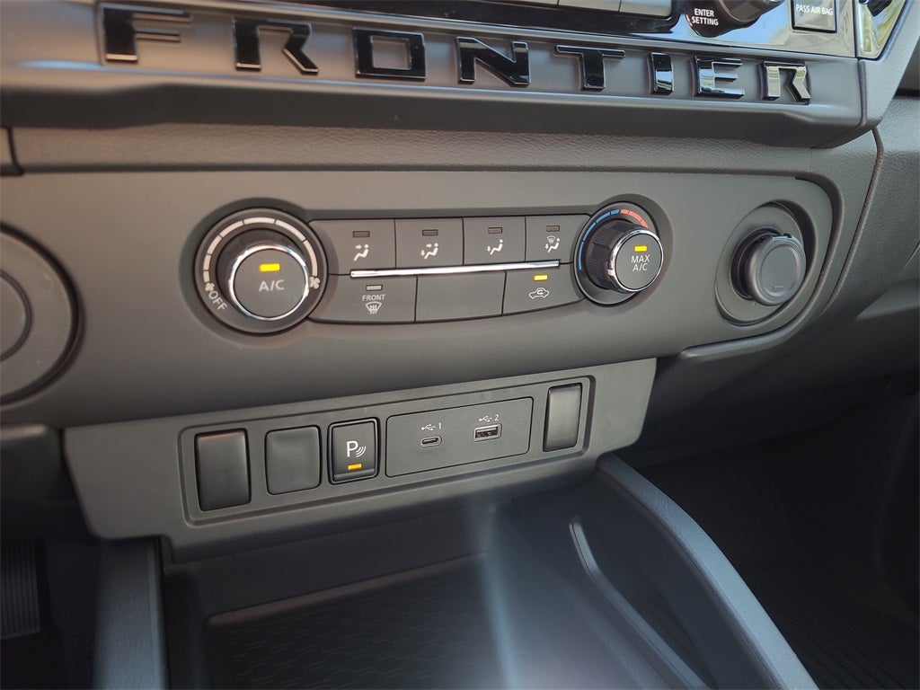 2026 Nissan Frontier SV