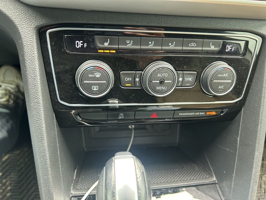 2022 Volkswagen Atlas Cross Sport 3.6L V6 SE w/Technology