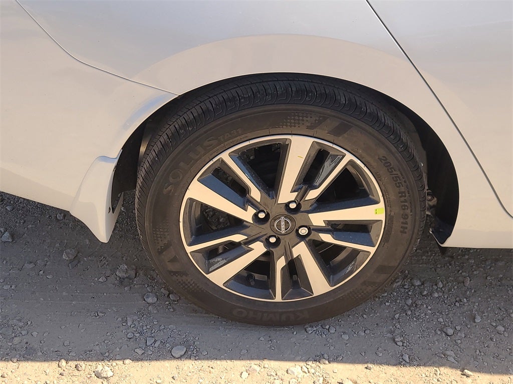 2025 Nissan Versa 1.6 SV