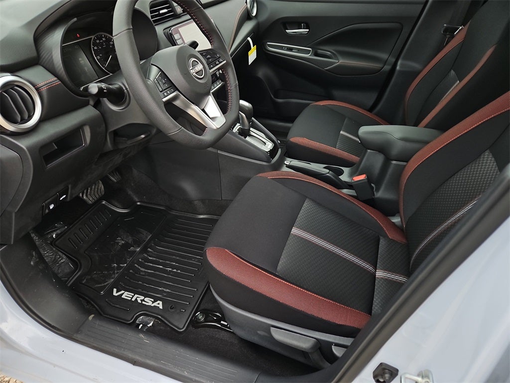 2025 Nissan Versa 1.6 SR