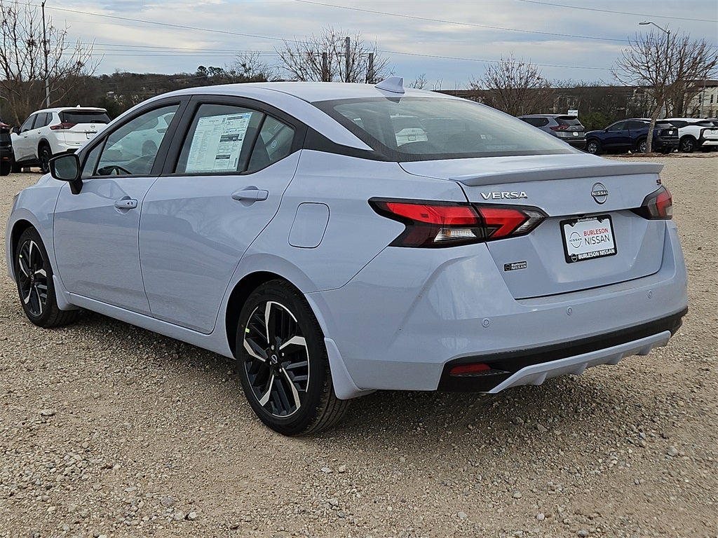 2025 Nissan Versa 1.6 SR