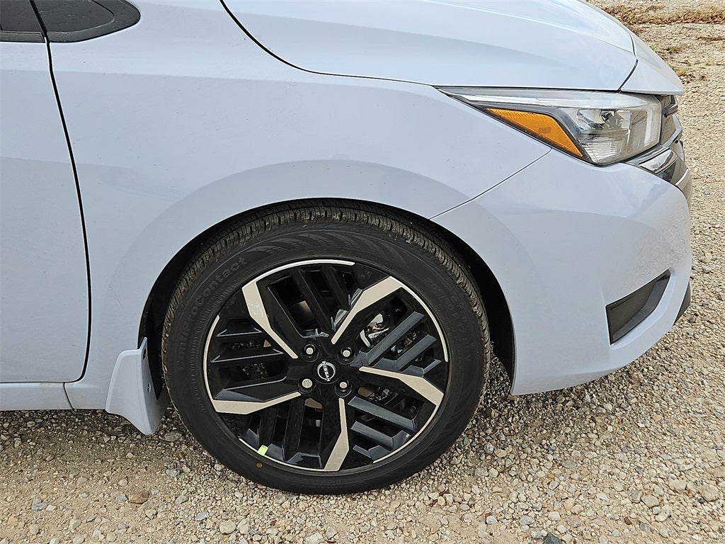 2025 Nissan Versa 1.6 SR