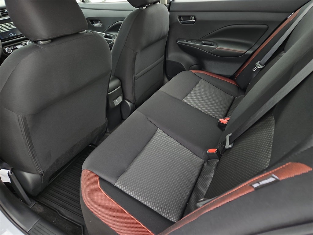 2025 Nissan Versa 1.6 SR