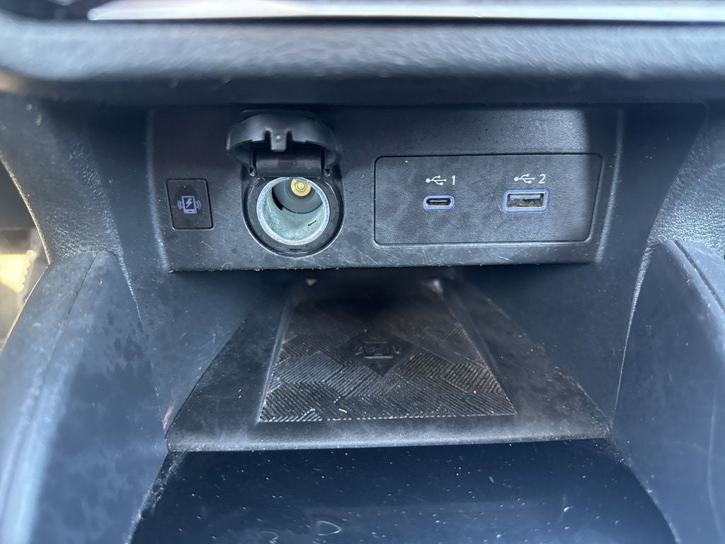 2024 Nissan Versa 1.6 SR