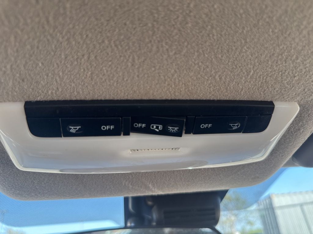 2024 Nissan Versa 1.6 SR