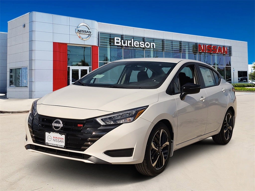 2025 Nissan Versa 1.6 SR