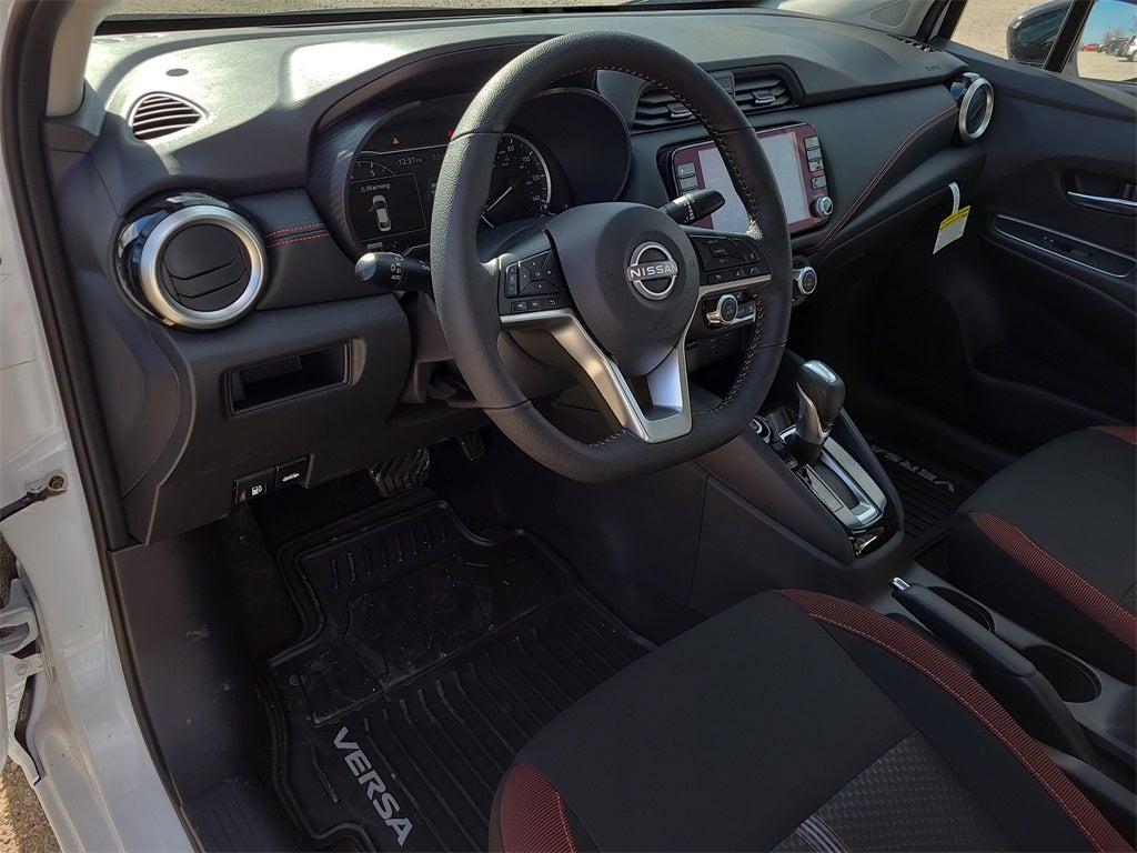 2025 Nissan Versa 1.6 SR