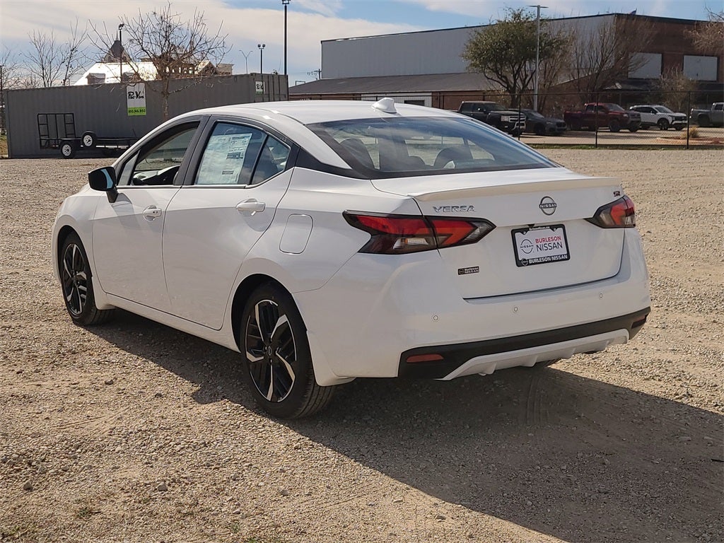 2025 Nissan Versa 1.6 SR