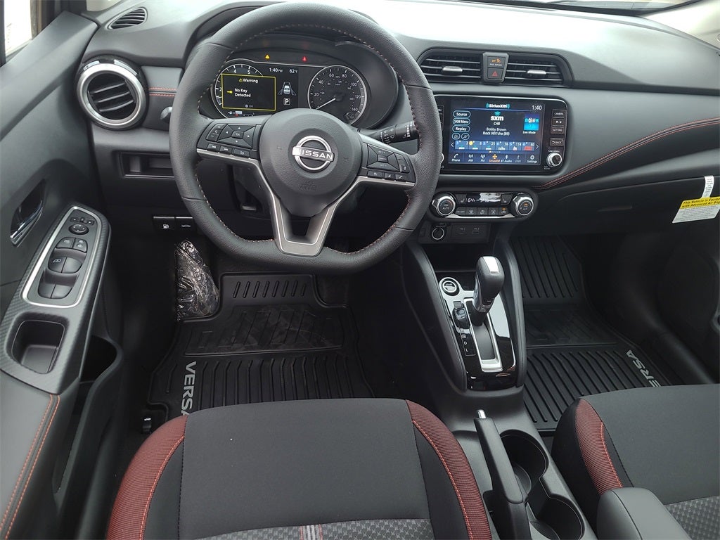 2025 Nissan Versa 1.6 SR