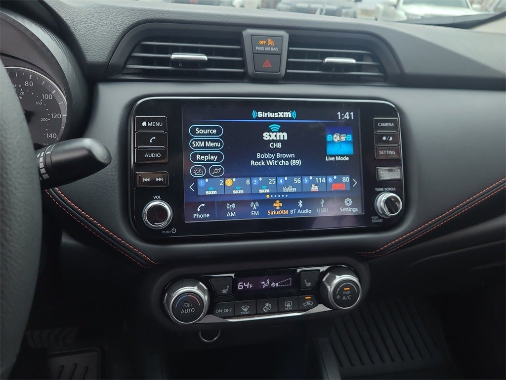 2025 Nissan Versa 1.6 SR