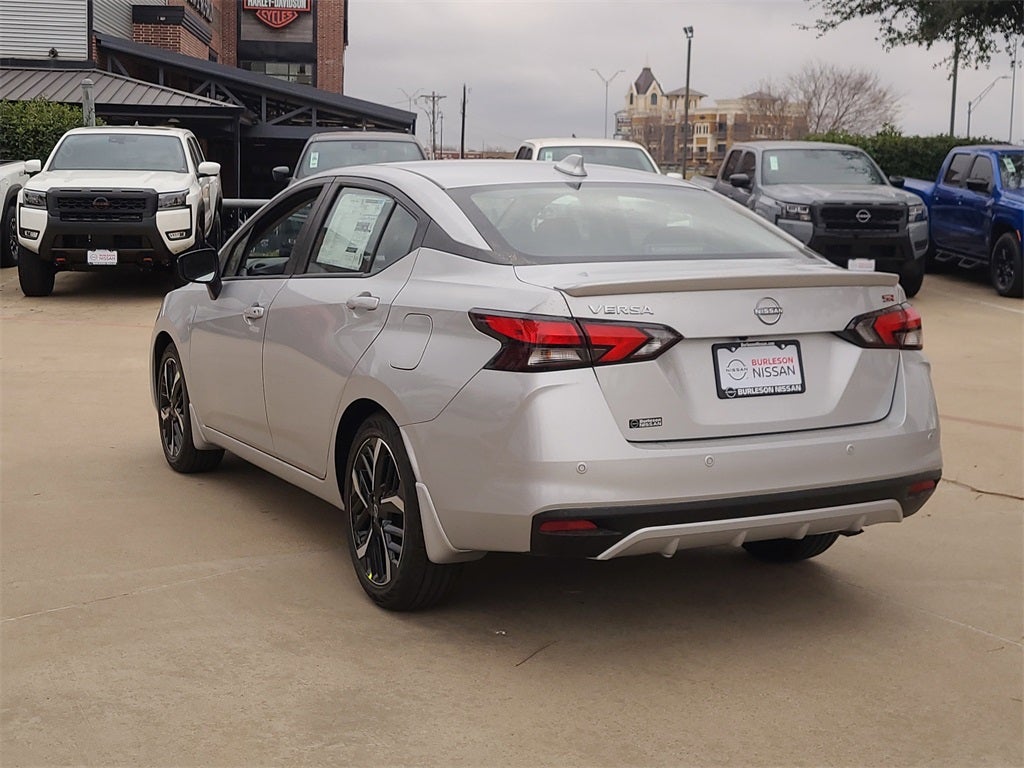 2025 Nissan Versa 1.6 SR