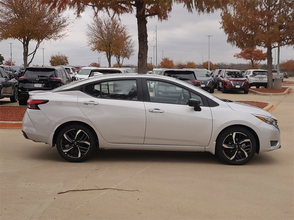 2025 Nissan Versa 1.6 SR