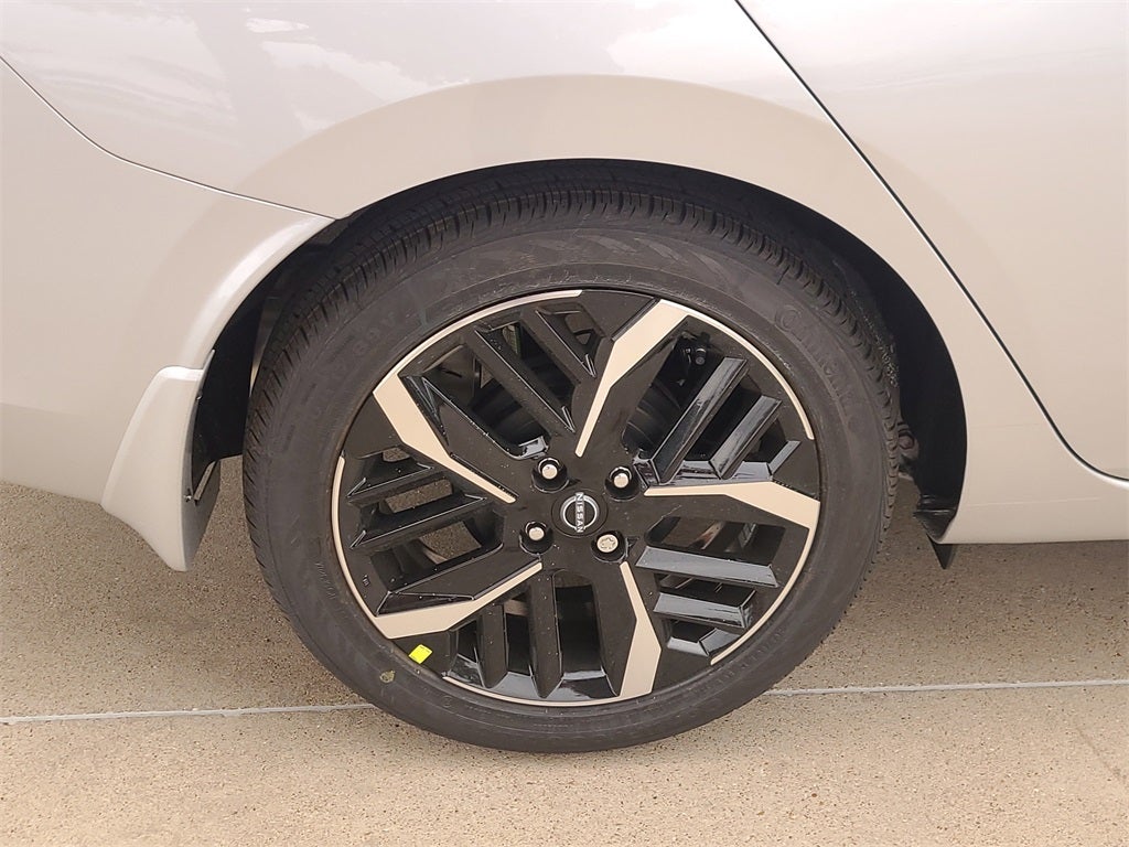 2025 Nissan Versa 1.6 SR