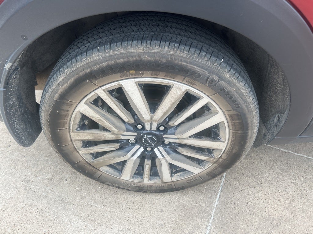 2022 Nissan Kicks SV