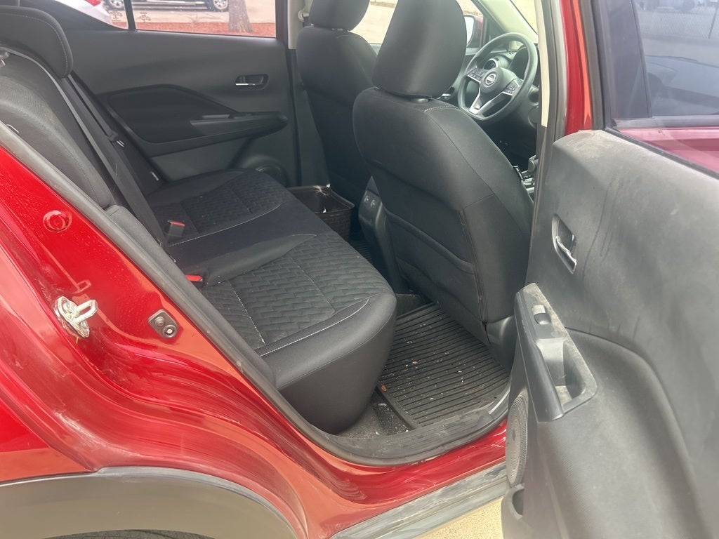 2022 Nissan Kicks SV