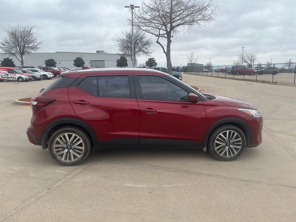 2022 Nissan Kicks SV
