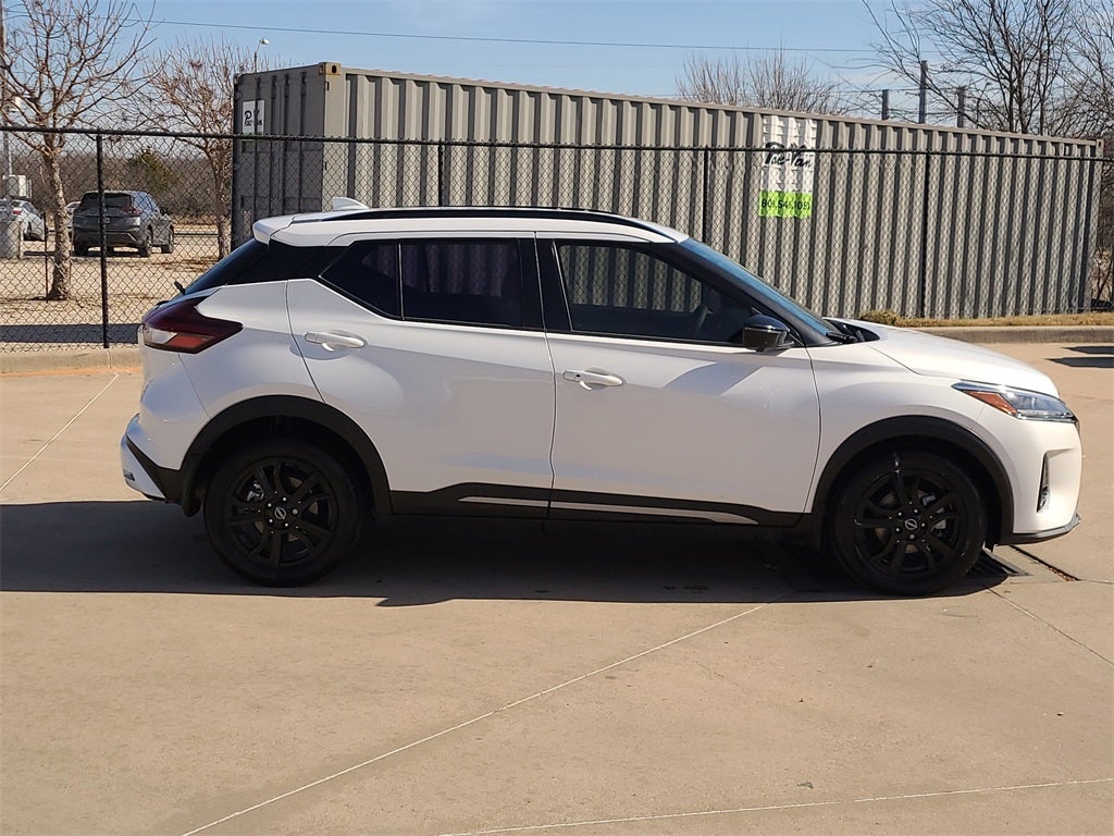 2023 Nissan Kicks SR