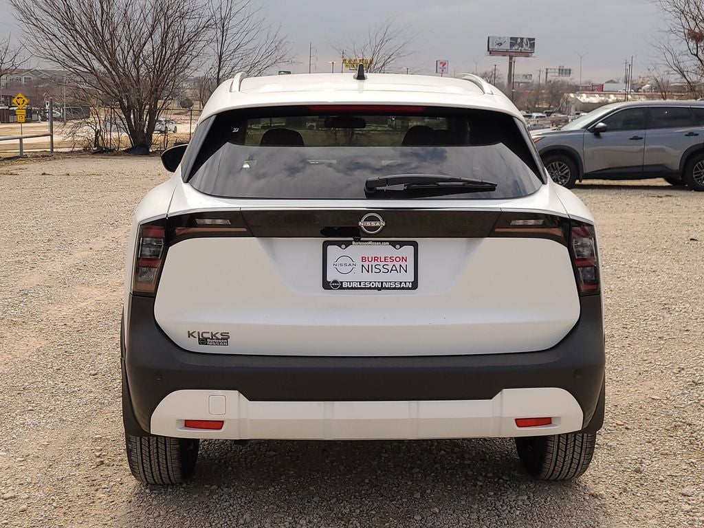 2026 Nissan Kicks SV