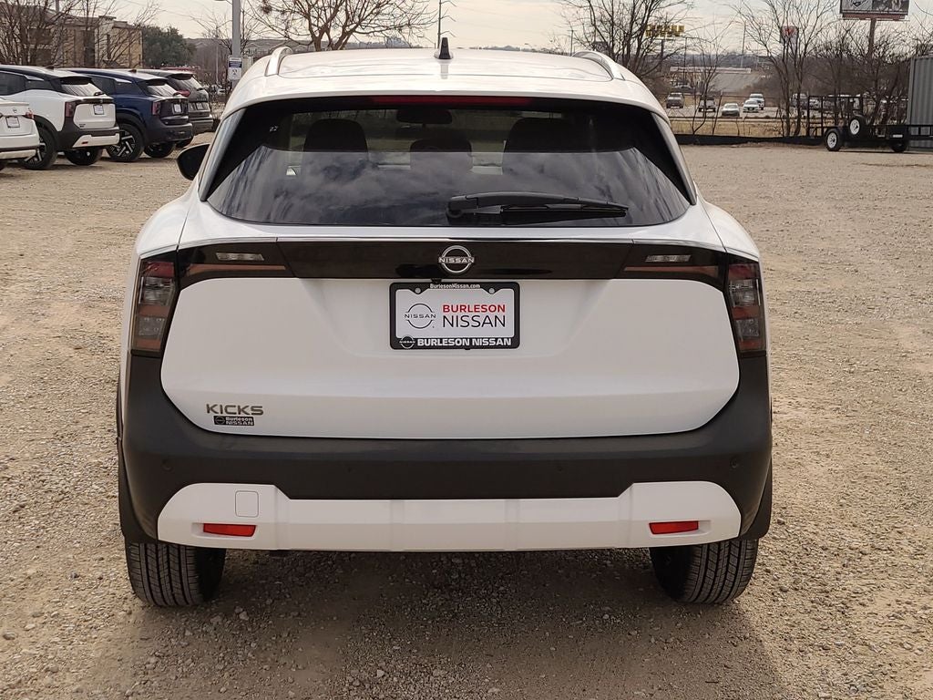 2026 Nissan Kicks SV