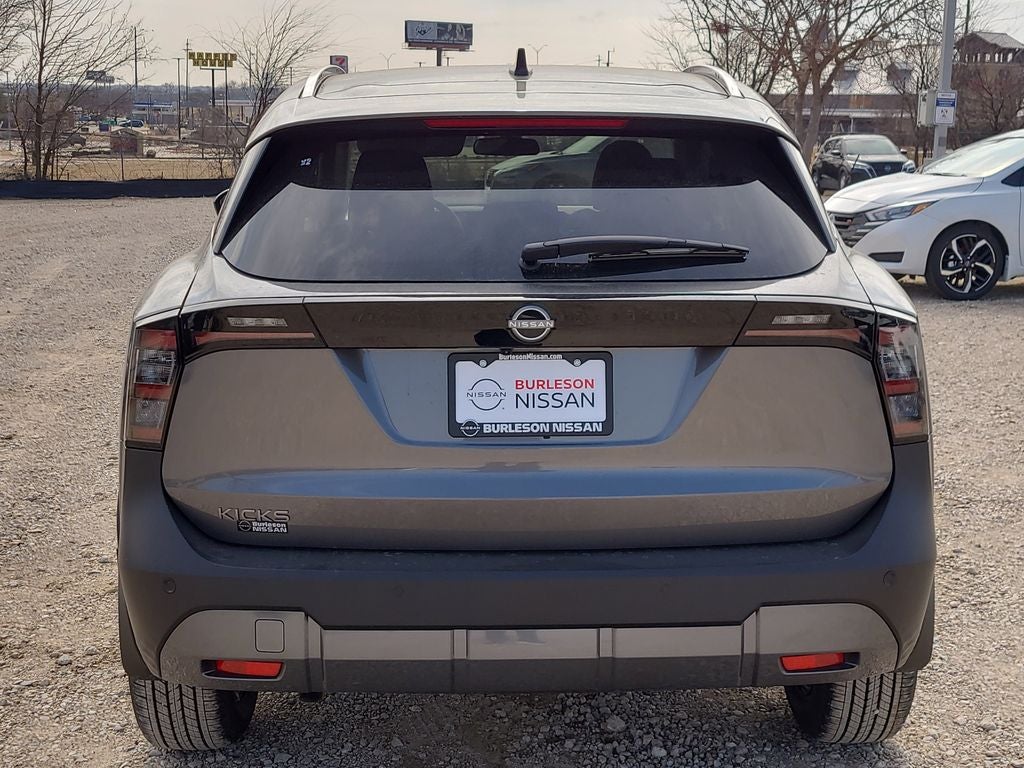 2026 Nissan Kicks SV
