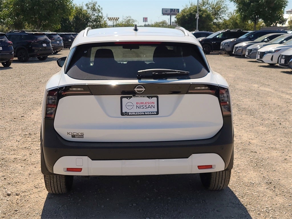 2026 Nissan Kicks SV