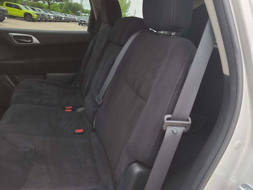 2015 Nissan Pathfinder SV