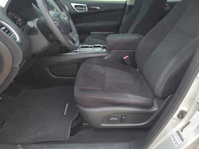 2015 Nissan Pathfinder SV