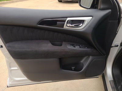 2015 Nissan Pathfinder SV