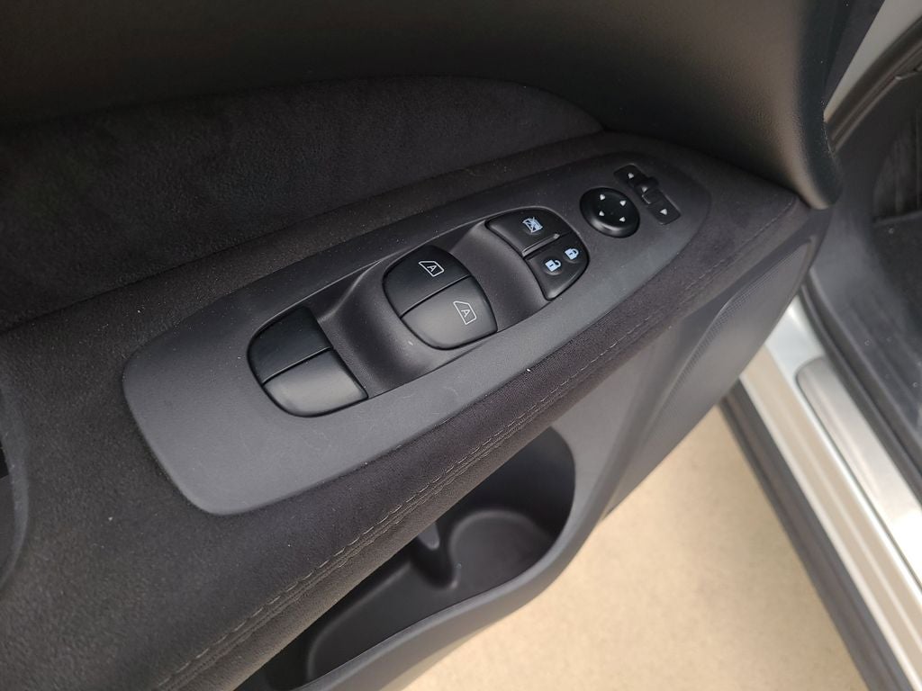 2015 Nissan Pathfinder SV