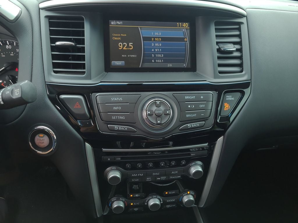 2015 Nissan Pathfinder SV