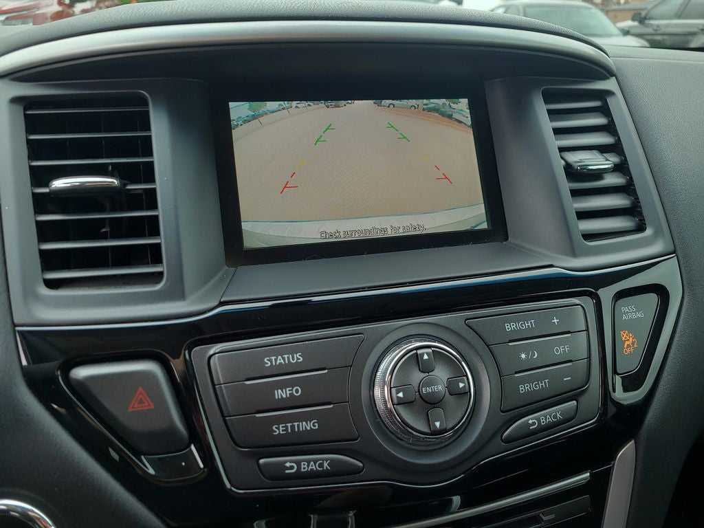 2015 Nissan Pathfinder SV