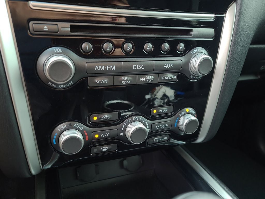 2015 Nissan Pathfinder SV