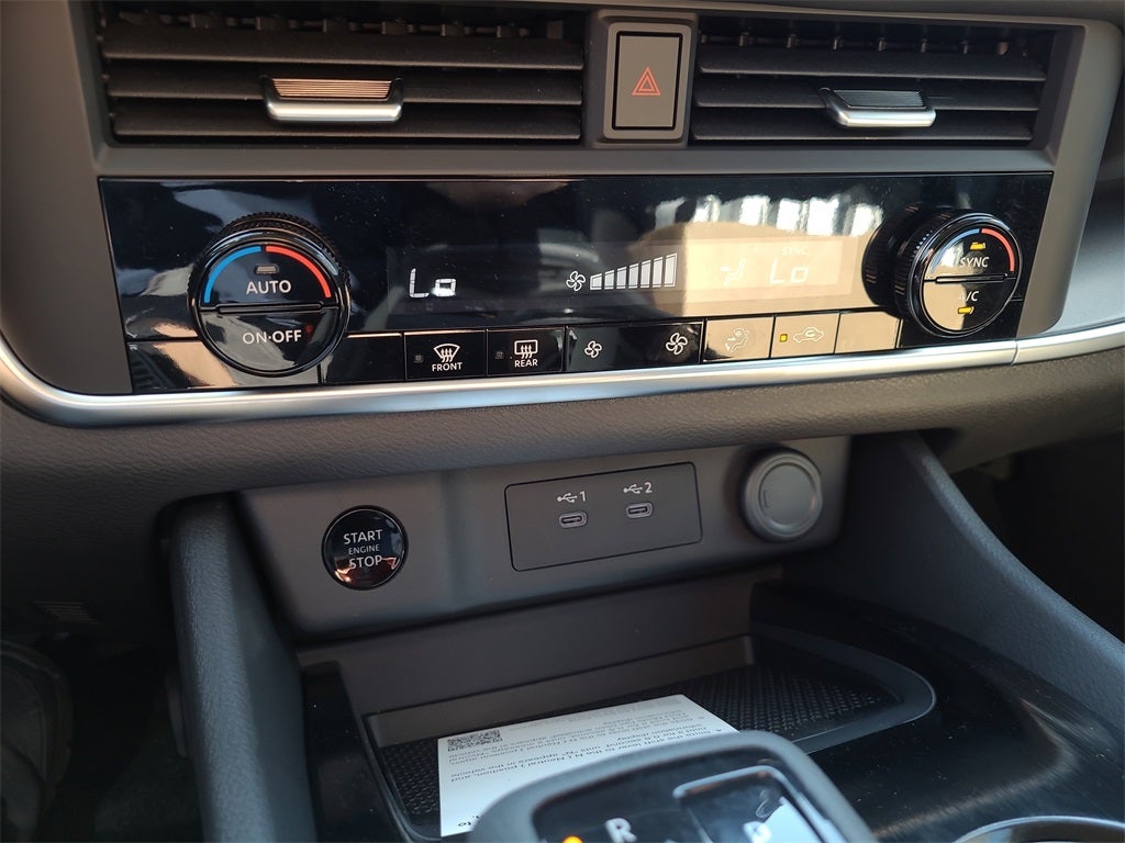 2026 Nissan Rogue SV