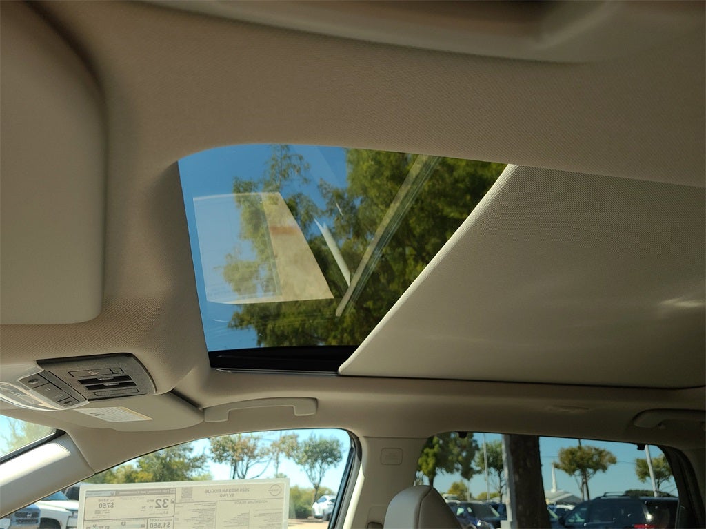 2026 Nissan Rogue SV