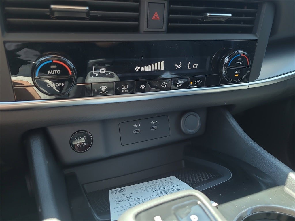 2026 Nissan Rogue SV