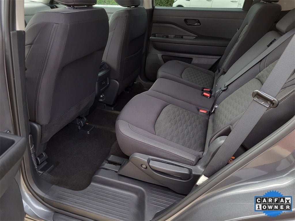 2023 Nissan Pathfinder S