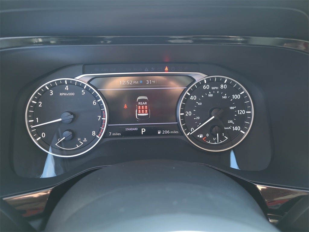 2025 Nissan Pathfinder SV