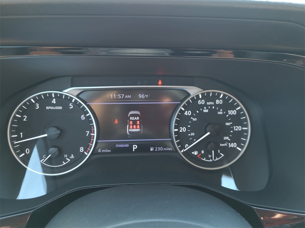 2025 Nissan Pathfinder SV