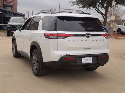 2025 Nissan Pathfinder SV
