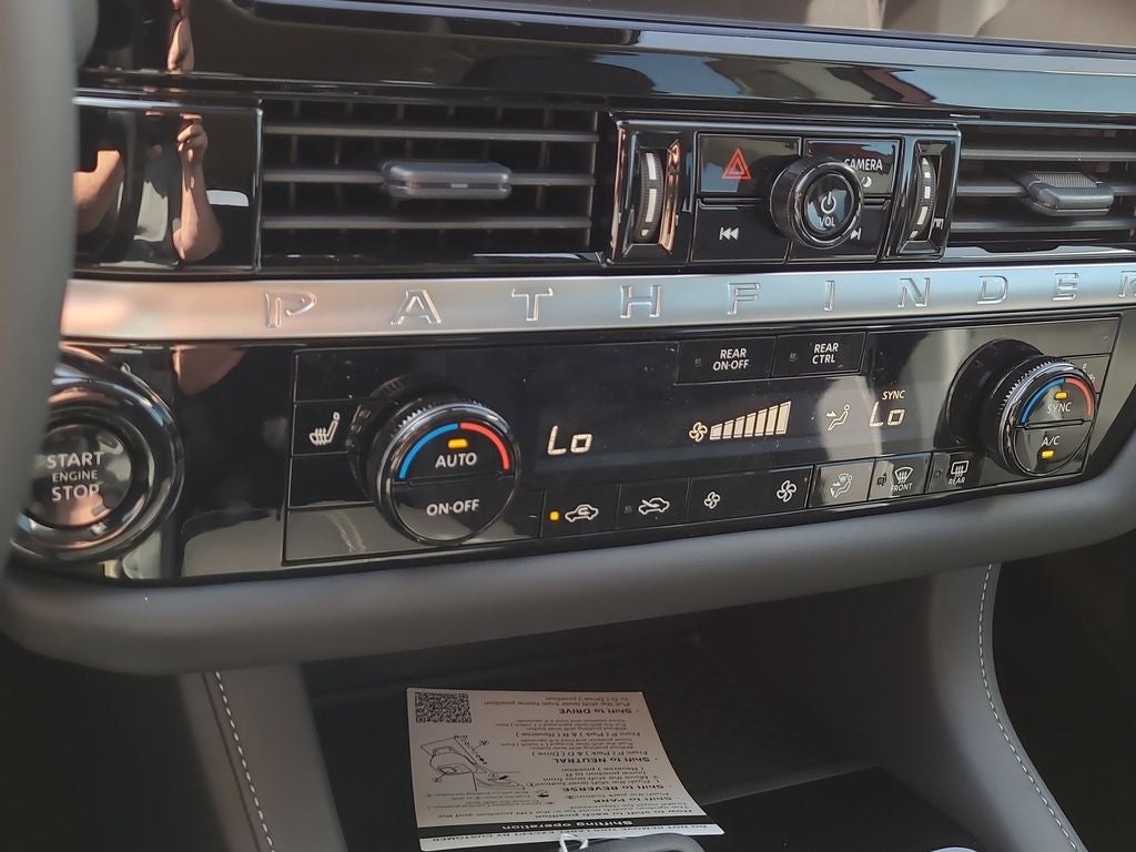 2026 Nissan Pathfinder SV