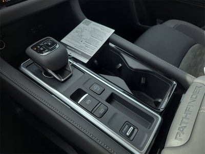 2026 Nissan Pathfinder SV