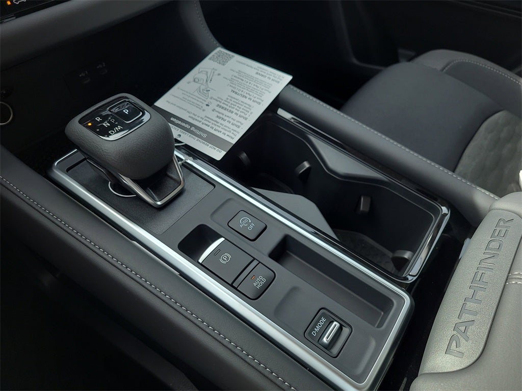 2026 Nissan Pathfinder SV