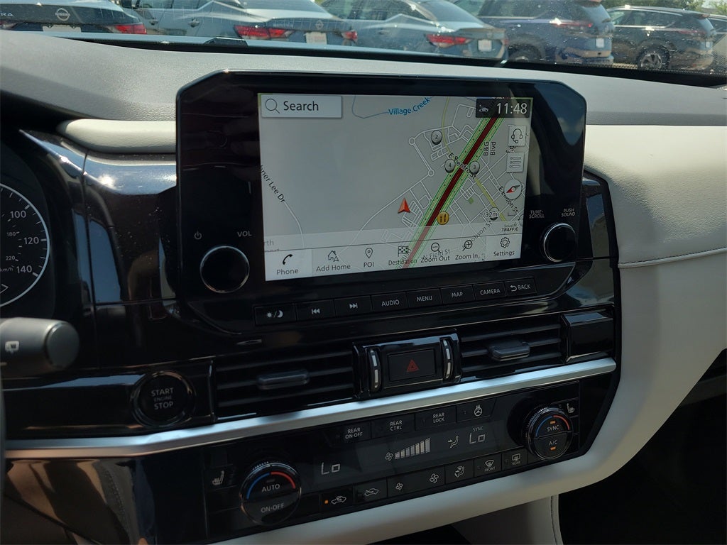 2025 Nissan Pathfinder SL